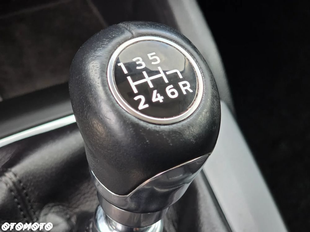 Ford Focus 1.0 EcoBoost Titanium Design - 26