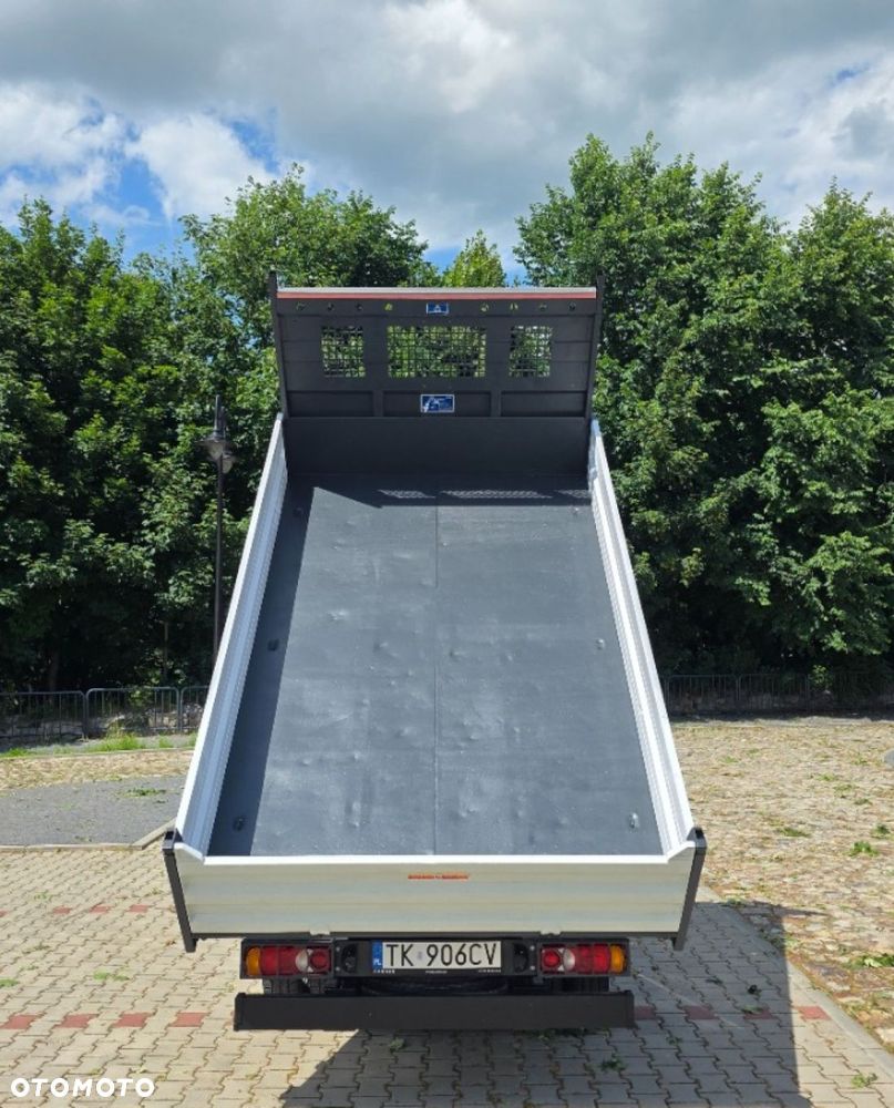 Mitsubishi Fuso Canter - 11