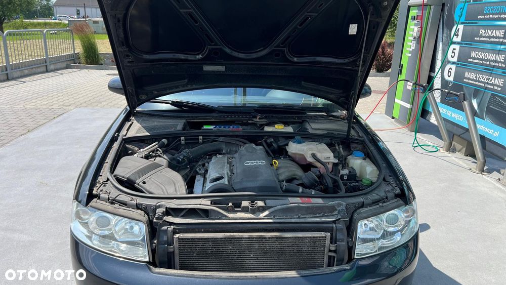 Audi A4 Limousine - 9