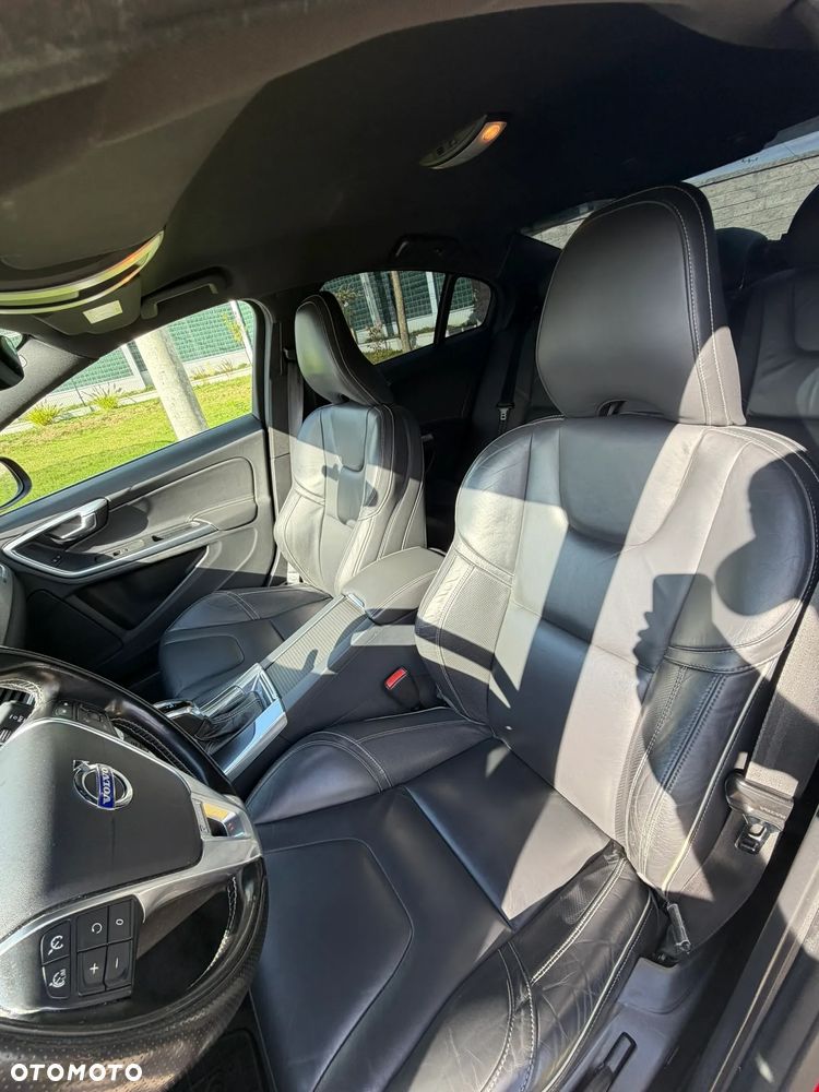 Volvo S60 T5 Drive-E R-Design Summum - 12