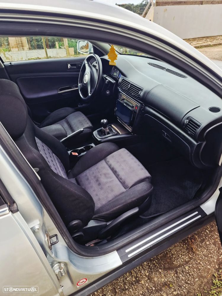 VW Passat 1.9 TDi Confortline Plus 6V - 5