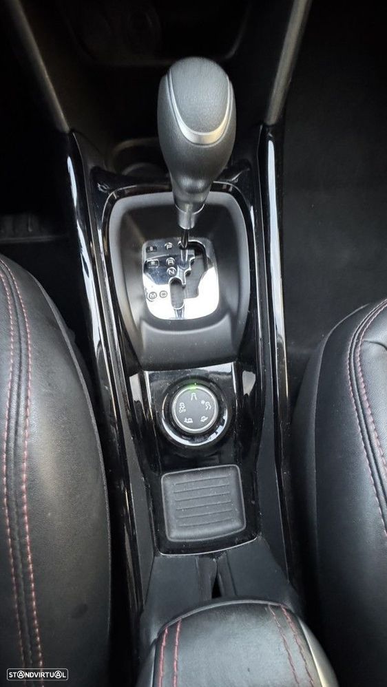 Peugeot 2008 1.2 PureTech GT Line EAT6 - 13