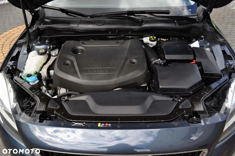 Volvo V40 D2 Momentum - 25