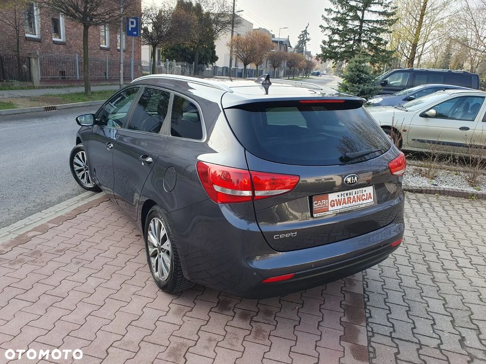 Kia Ceed 1.6 GDI Spirit - 27
