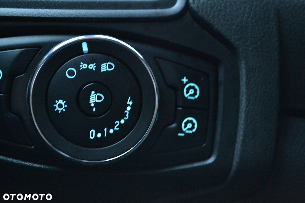 Ford Focus 1.6 Edition - 19