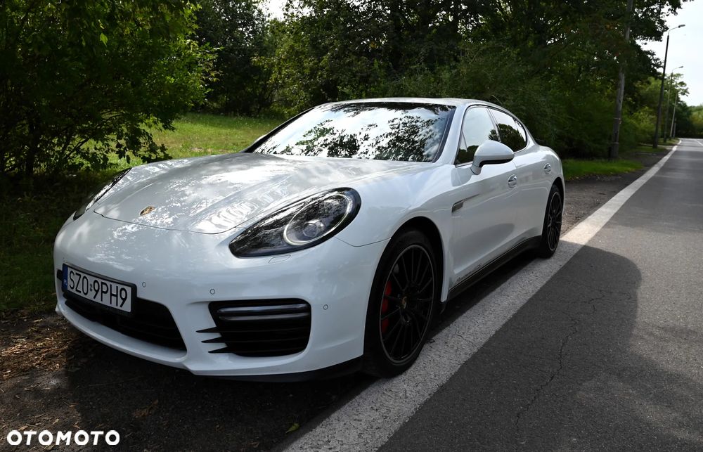 Porsche Panamera GTS PDK - 3