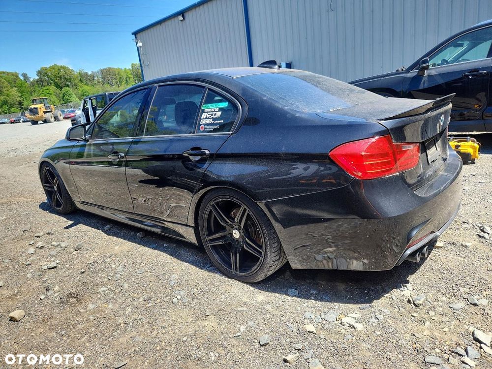 BMW Seria 3 328i xDrive Sport-Aut - 3