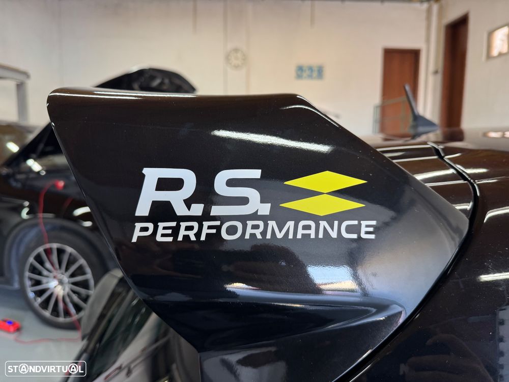 Renault Clio TCe 220 EDC R.S. Trophy - 12