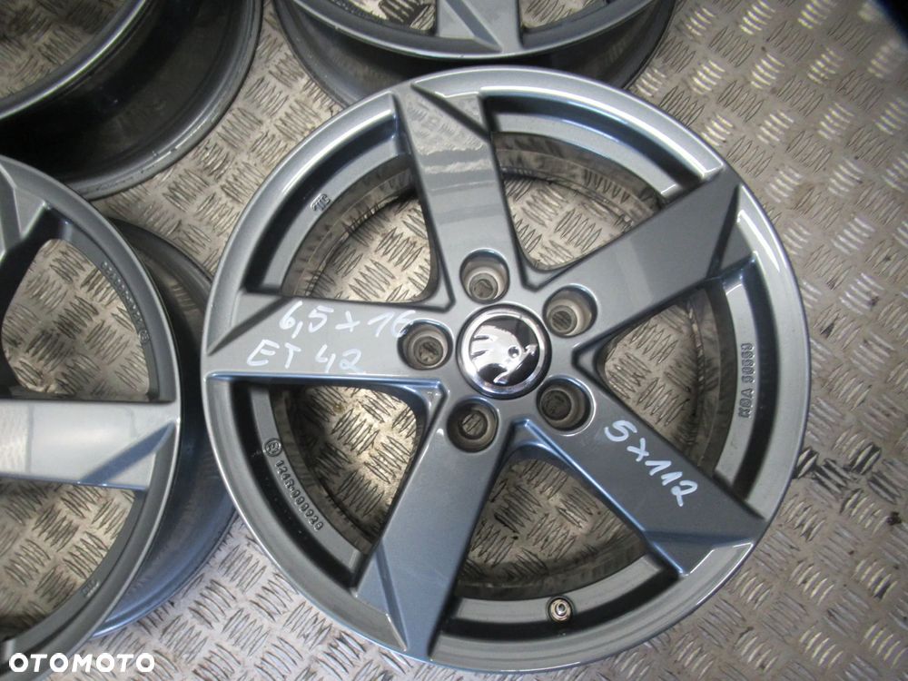 Felgi Skoda Yeti Superb Ocravia Karoq 6,5Jx16 et42 5x112 - 4