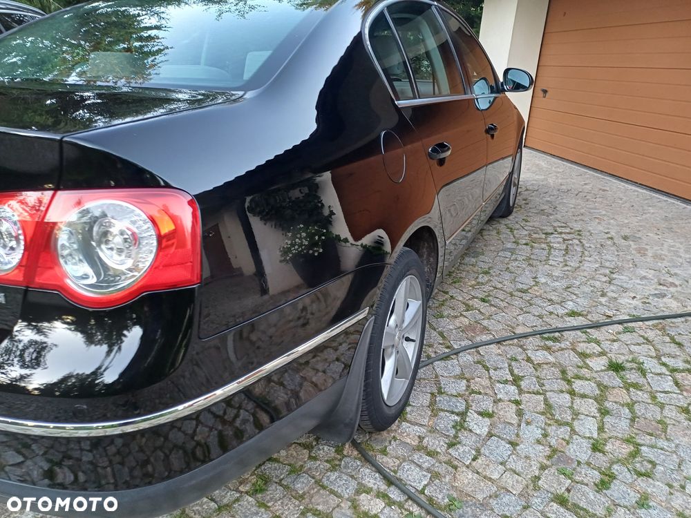 Volkswagen Passat 2.0 FSI Trendline - 4