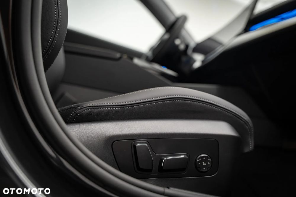 BMW Seria 5 520d mHEV - 29