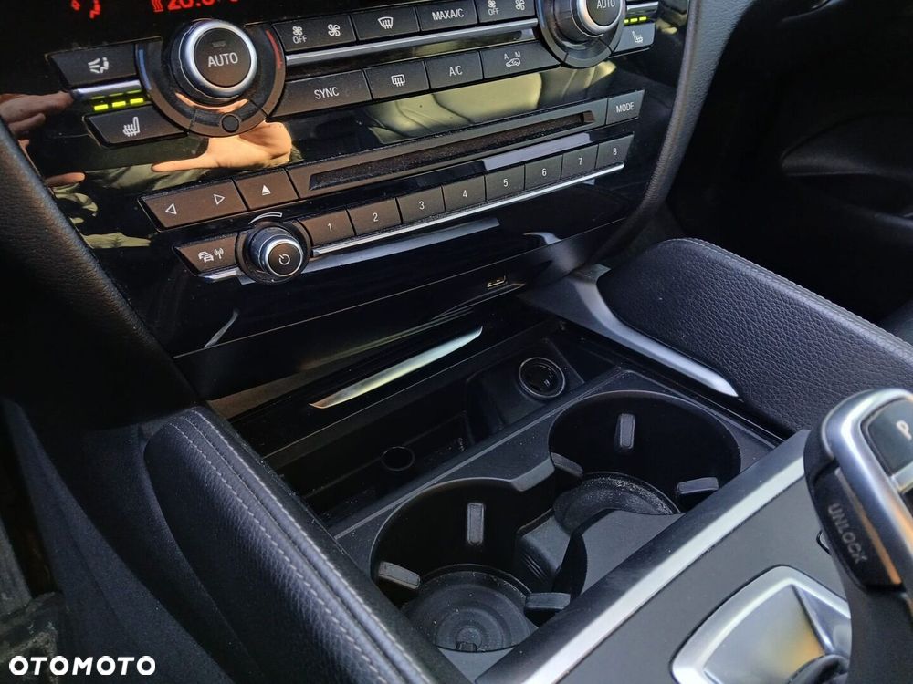 BMW X6 xDrive30d - 25