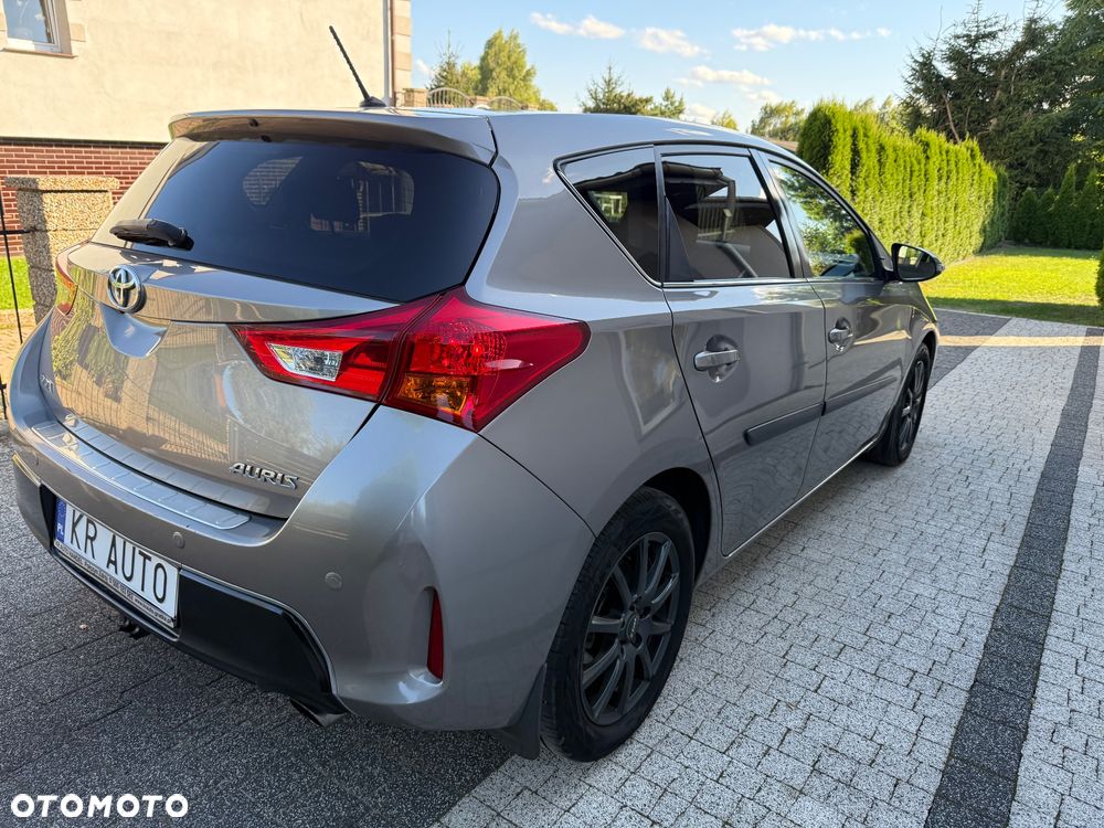 Toyota Auris 2.0 D-4D Prestige - 4