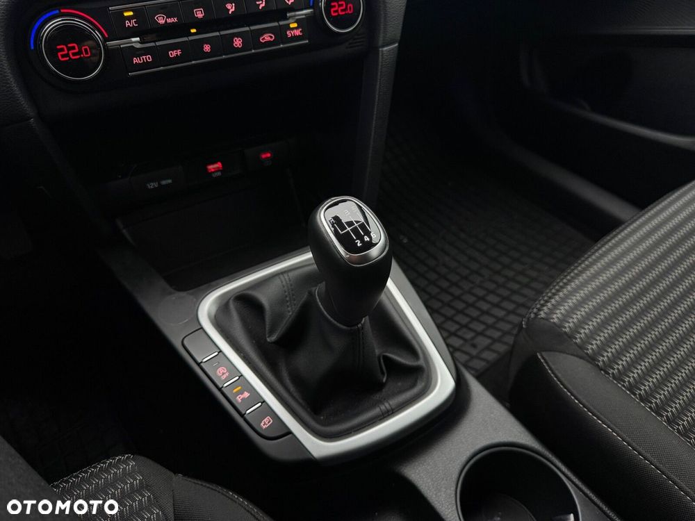 Kia Ceed 1.5 T-GDI M - 9