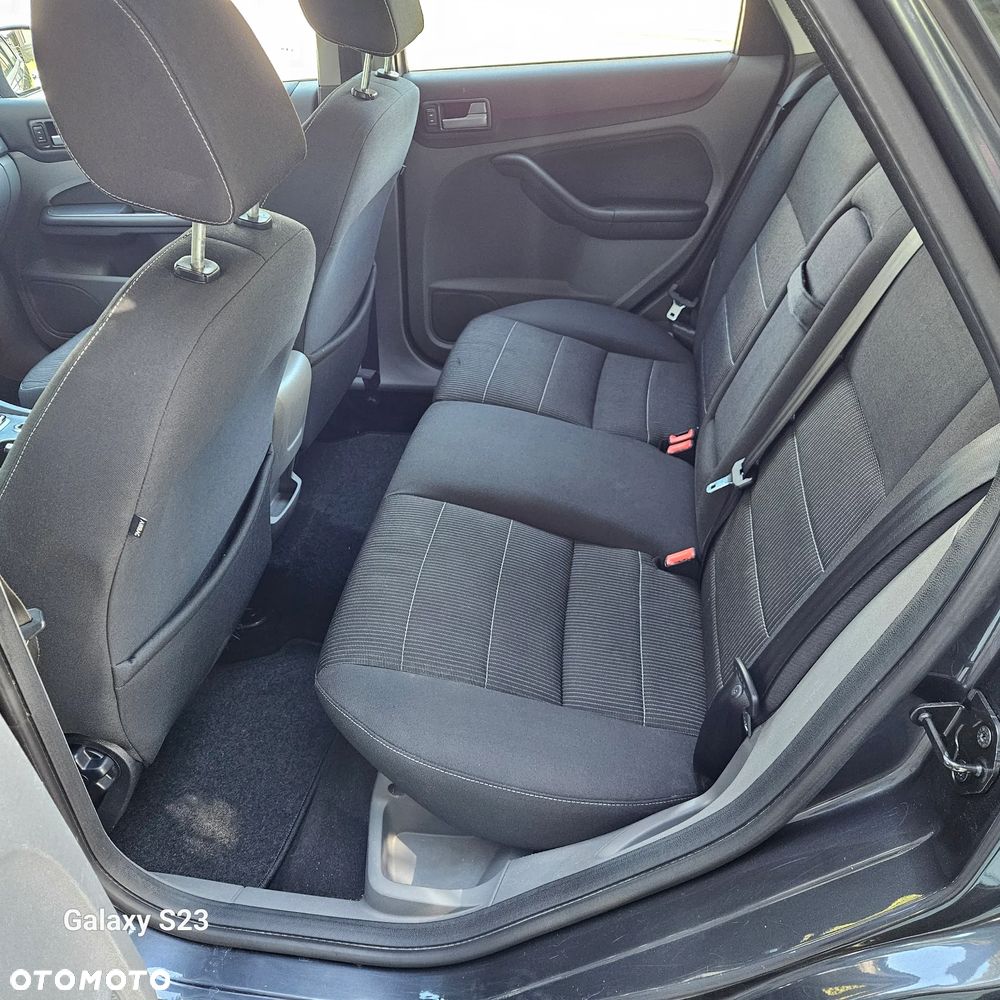 Ford Focus 1.8 Sport - 19