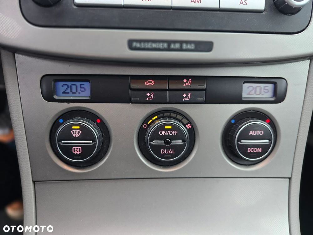 Volkswagen Passat 1.9 TDI Comfortline - 40