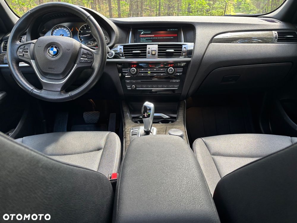 BMW X3 xDrive28i Sport-Aut - 2