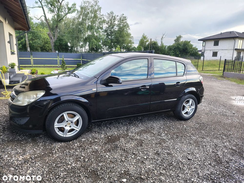 Opel Astra 1.6 Essentia - 5