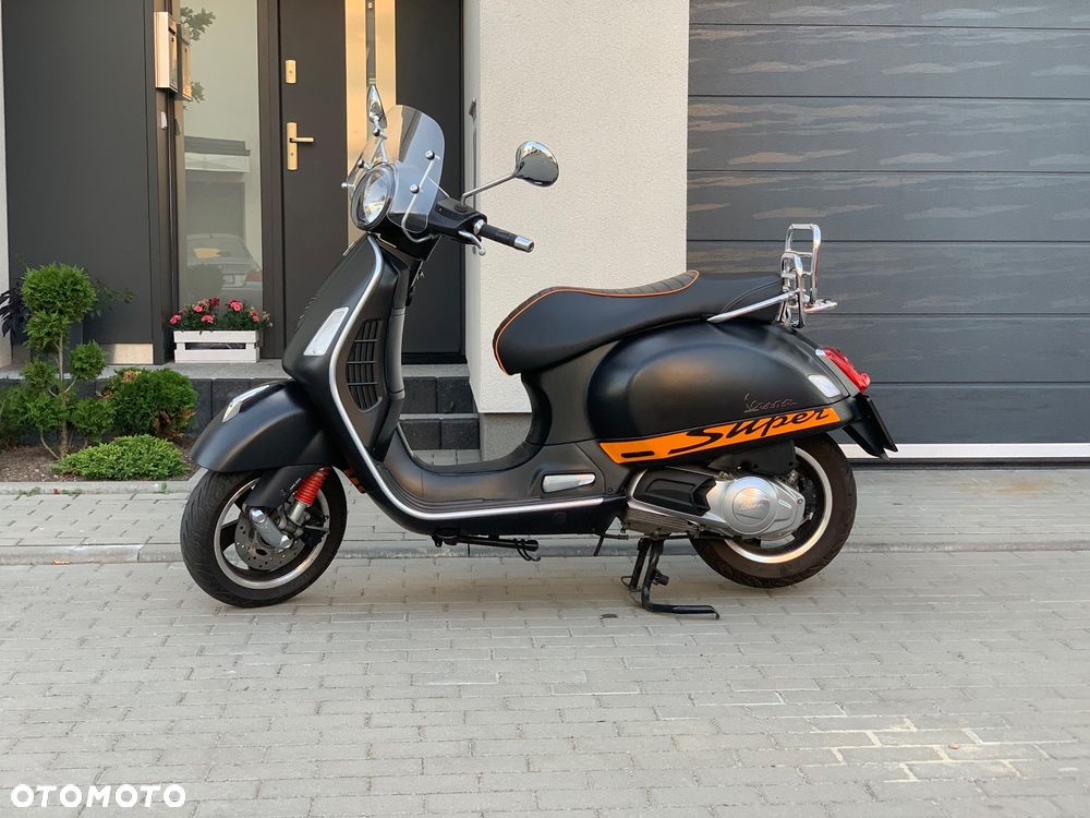 Vespa GTS - 3