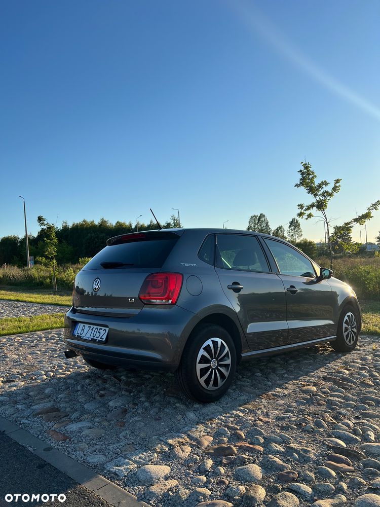 Volkswagen Polo 1.4 16V Comfortline - 5