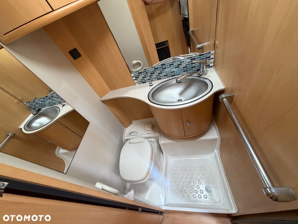 Dethleffs 750 Camper - 24