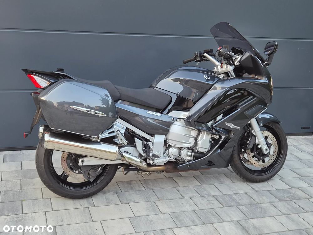 Yamaha FJR - 6
