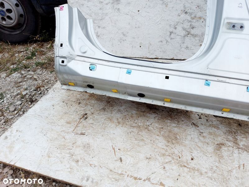kia sorento ii 2 lift próg prawy słupek środkowy b 3d - 7