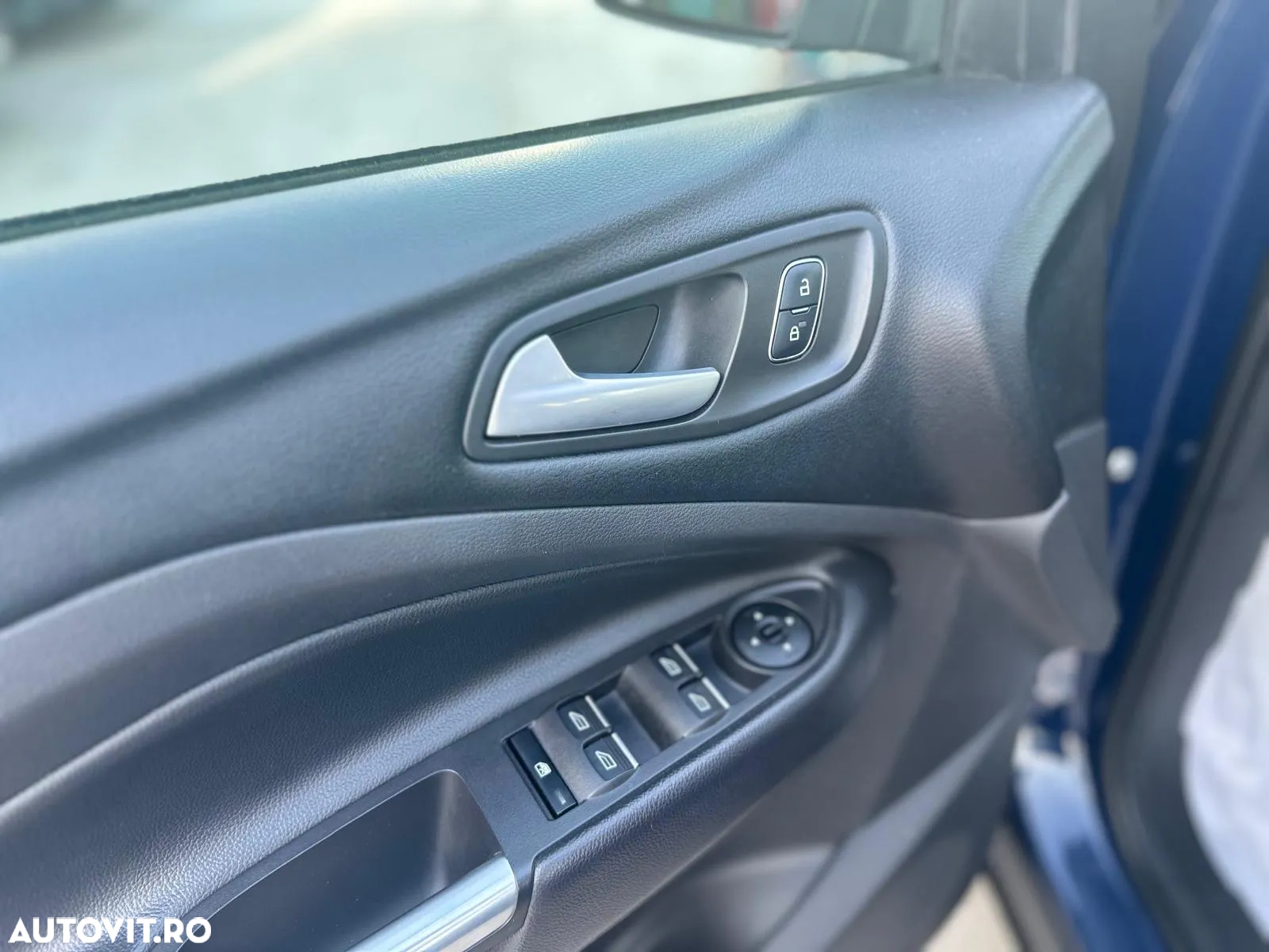 Ford Kuga 2.0 TDCi 4WD Powershift Titanium - 9