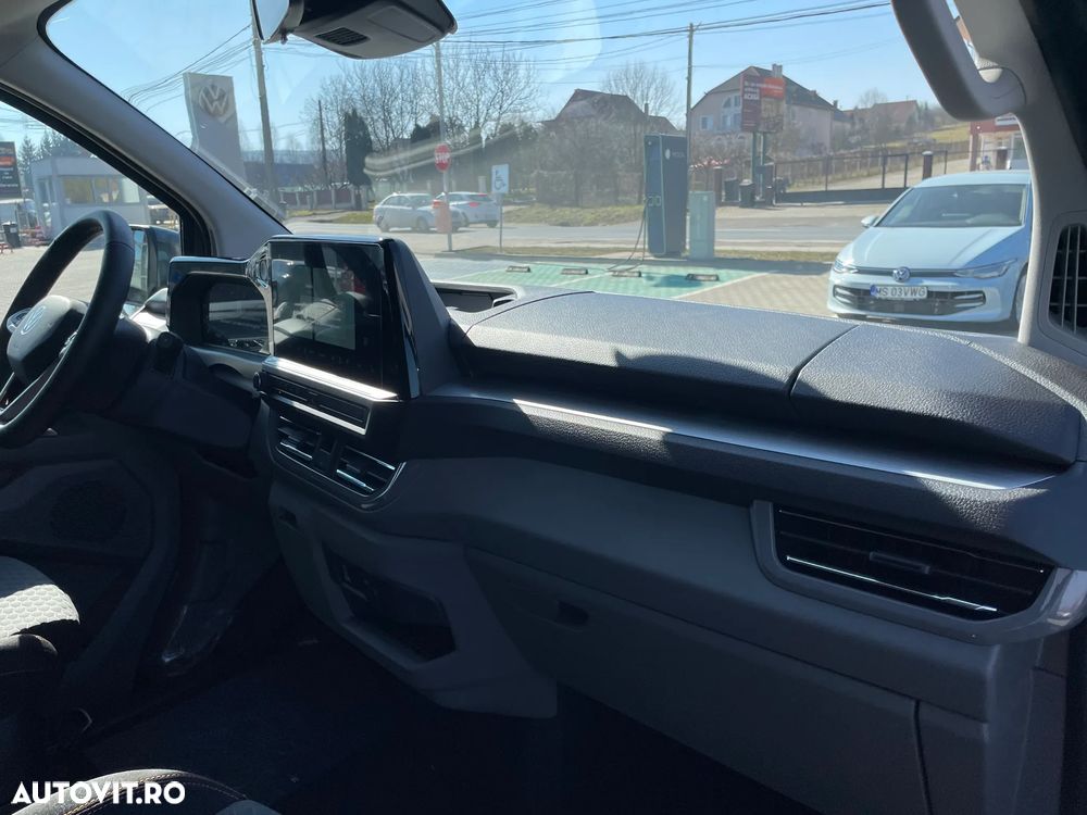 Volkswagen Caravelle - 20