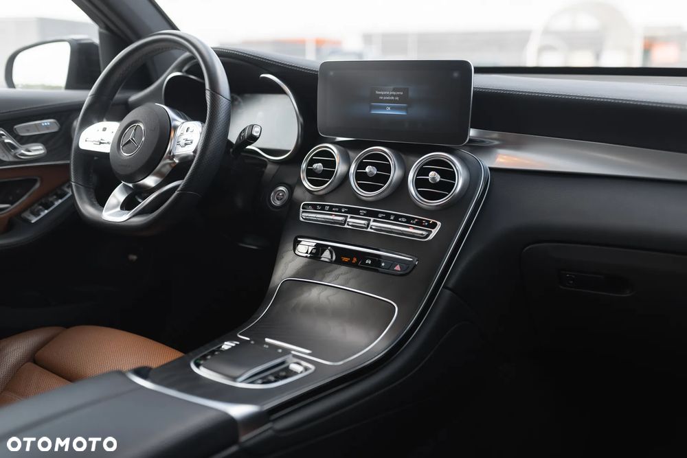 Mercedes-Benz GLC - 21