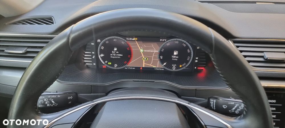 Skoda Superb 2.0 TDI SCR Style DSG - 2