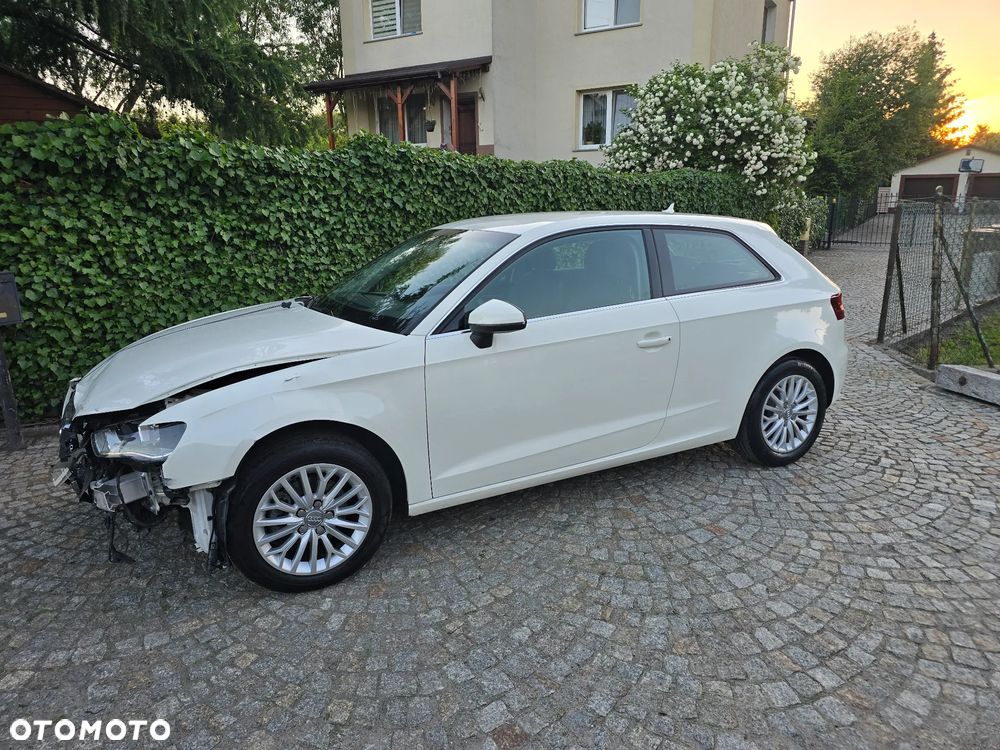 Audi A3 3-drzwiowe 1.4T FSI Attraction - 12