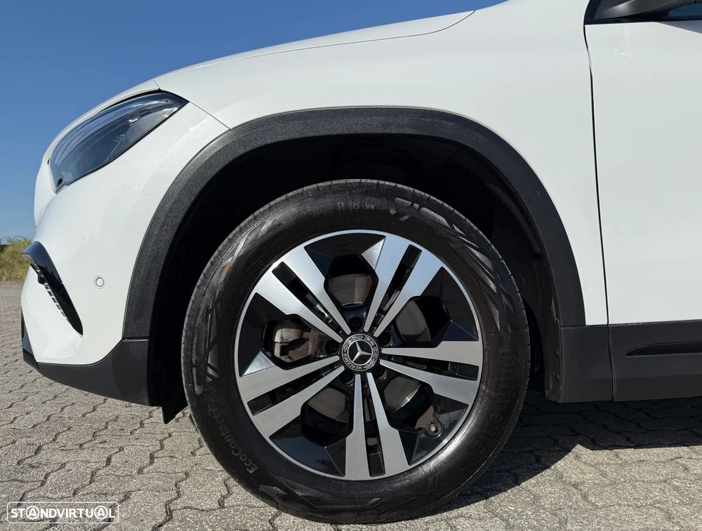 Mercedes-Benz GLA 180 d Progressive - 24