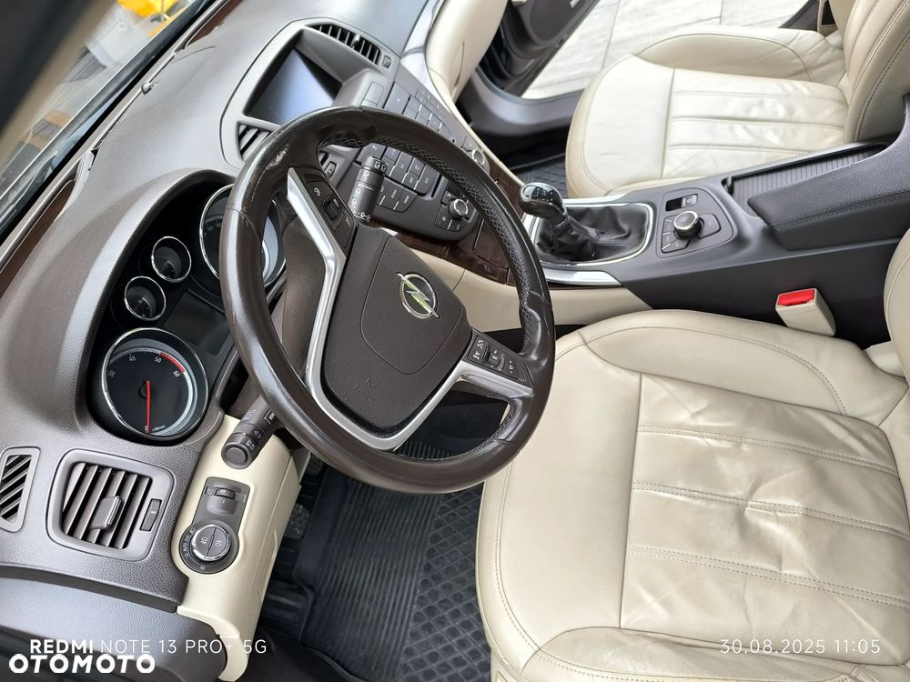 Opel Insignia 2.0 CDTI Cosmo - 11