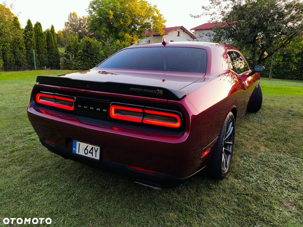 Dodge Challenger - 27