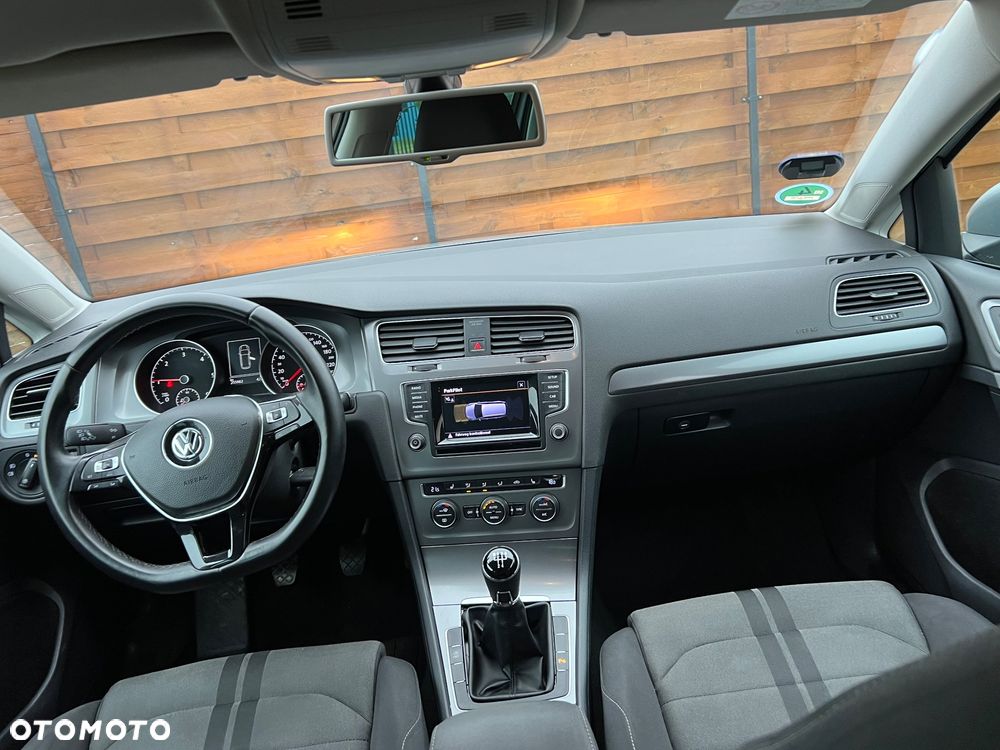 Volkswagen Golf - 13