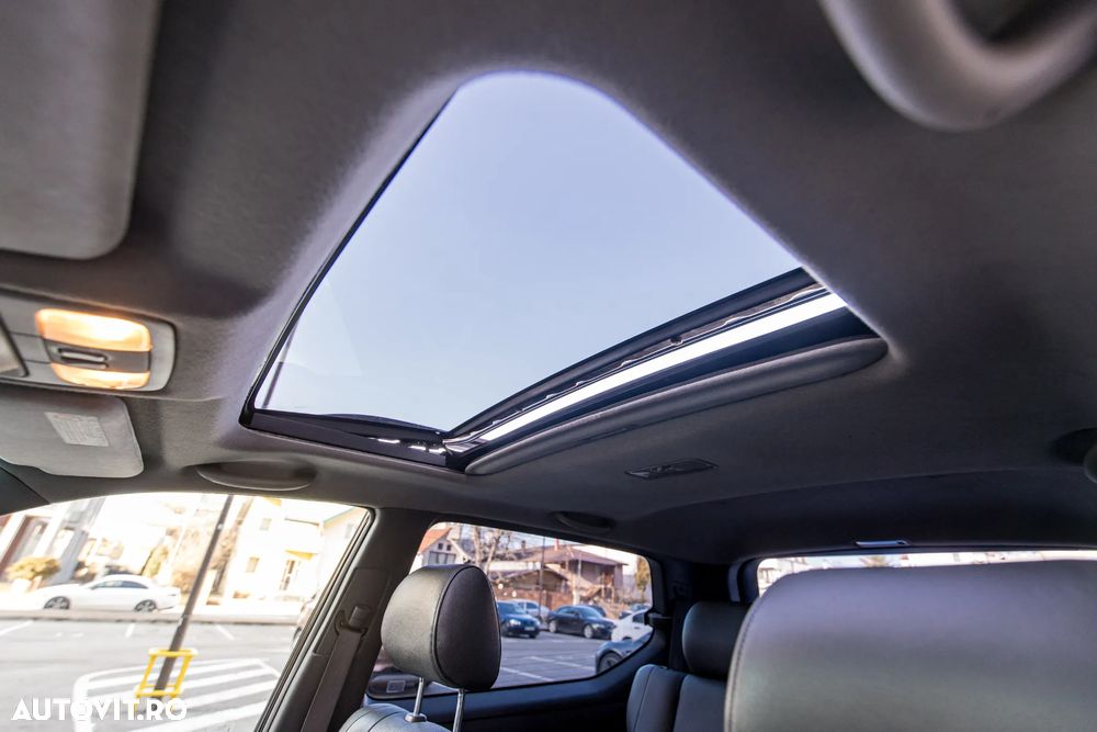 Toyota Land Cruiser - 30