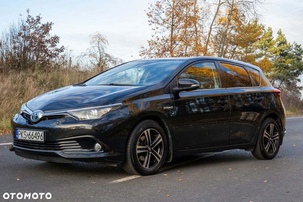 Toyota Auris ver-hatchback-15--19 - 6