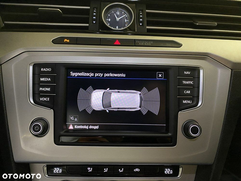 Volkswagen Passat - 24