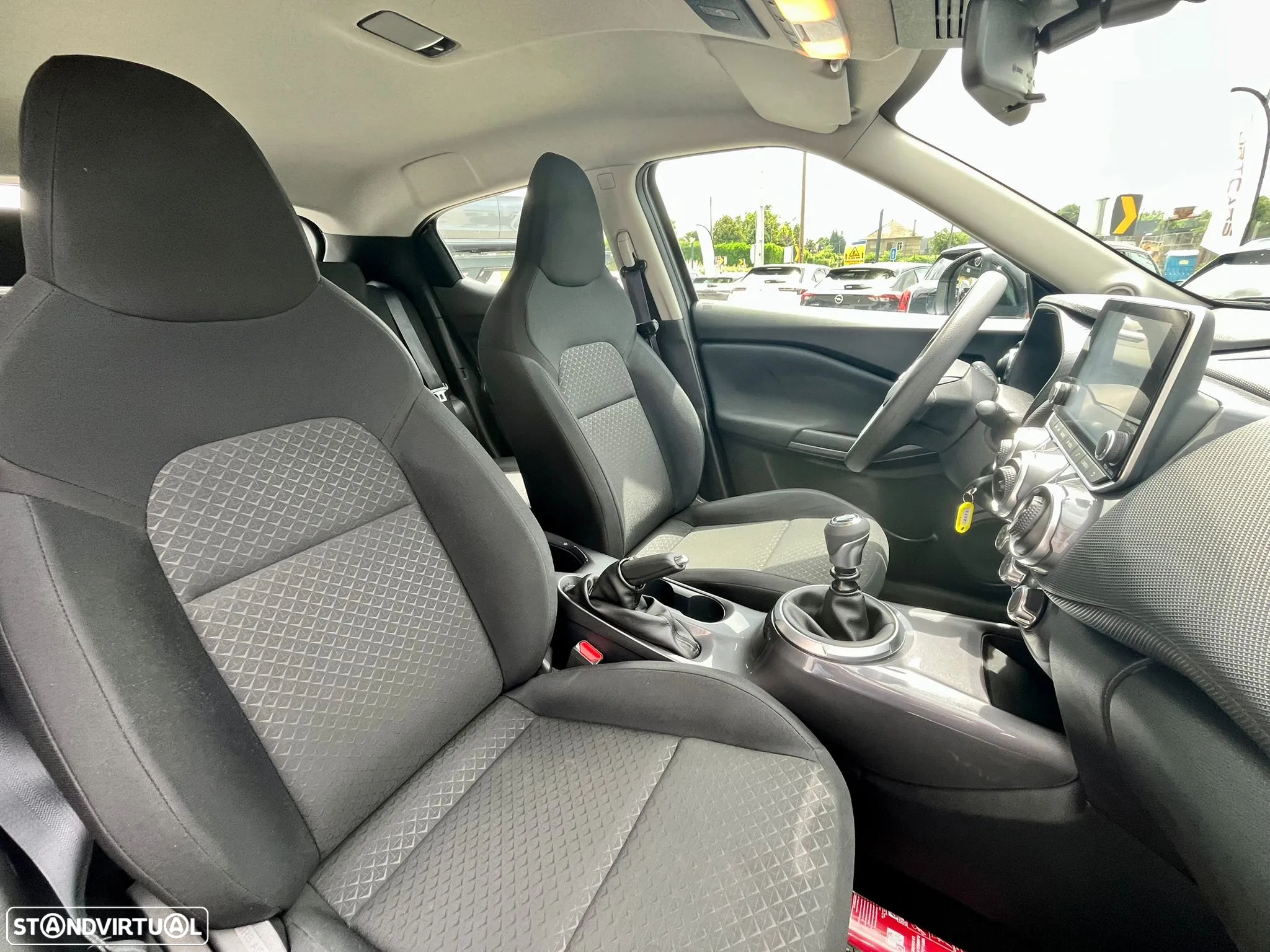 Nissan Juke 1.0 DIG-T N-Connecta - 11