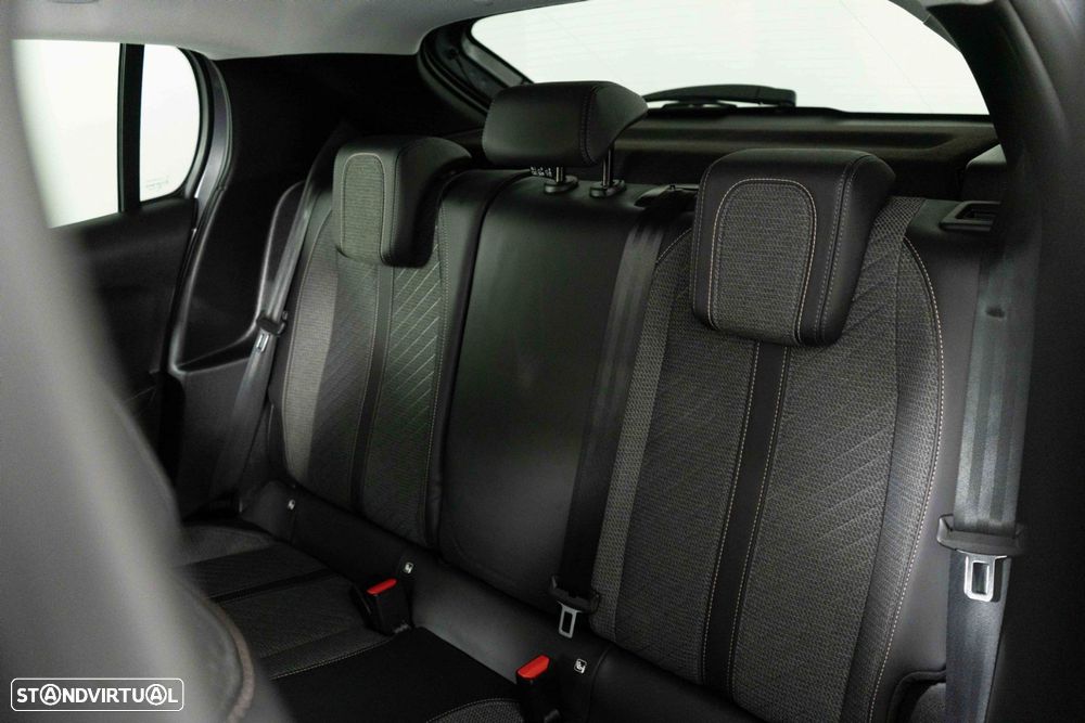 Peugeot 208 1.2 PureTech Allure Pack - 11