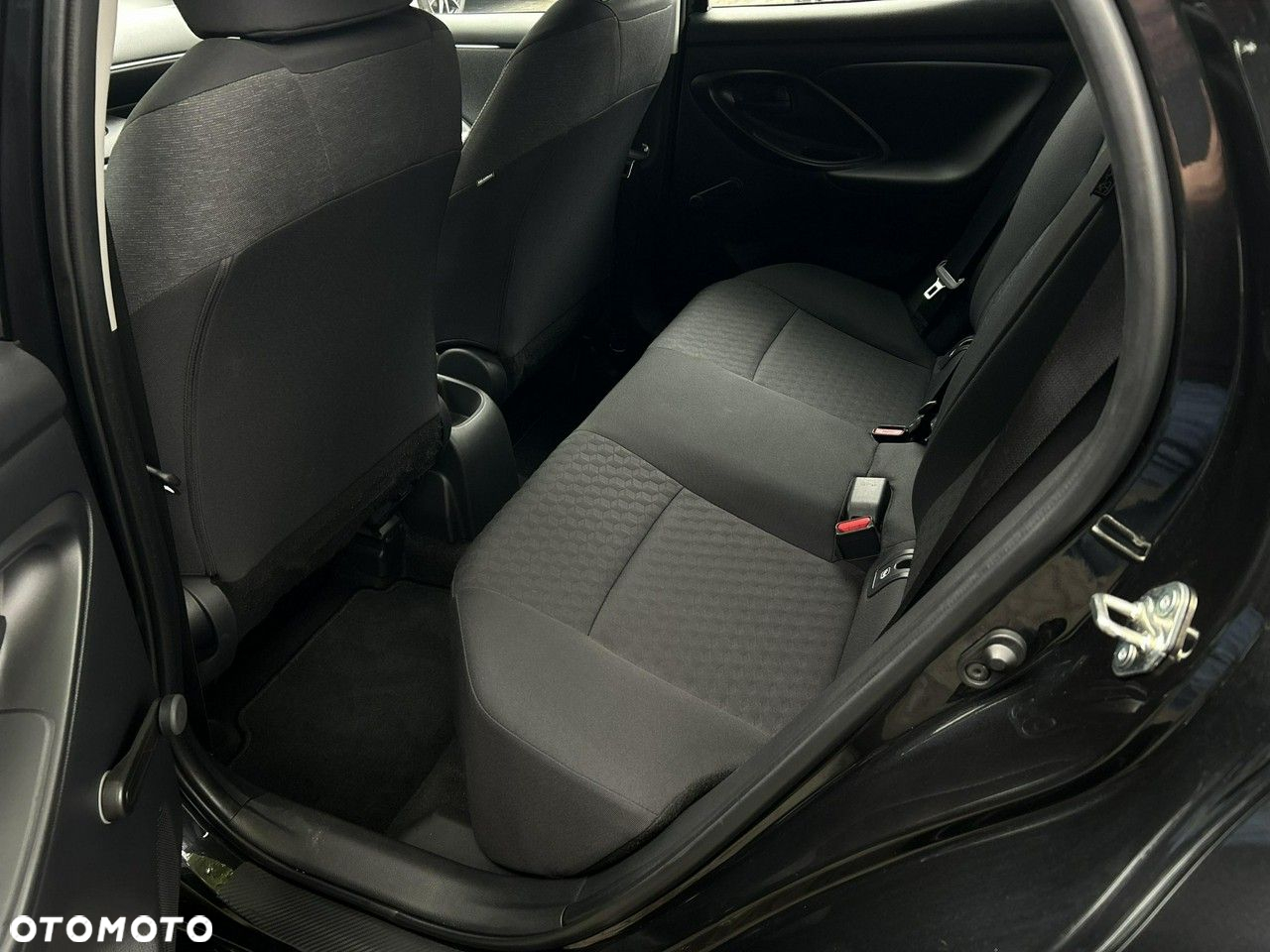 Toyota Yaris - 11