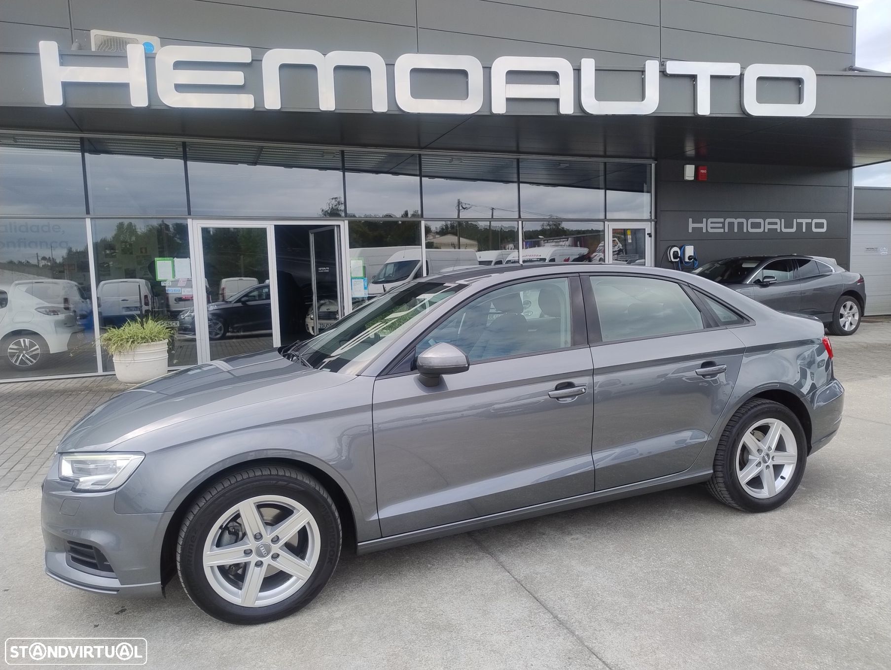 Audi A3 Limousine 30 TDI Design - 1