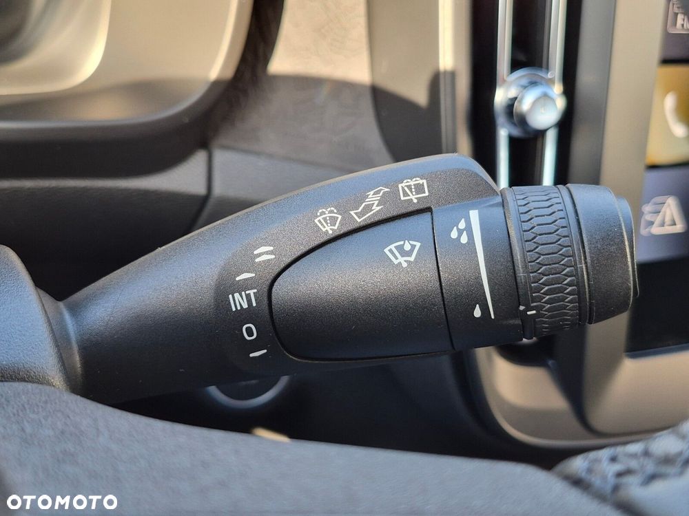 Volvo XC 40 T3 Momentum Core - 23