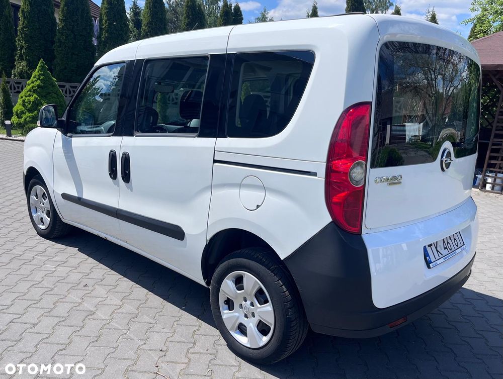 Opel Combo 1.6 CDTI Cosmo - 11