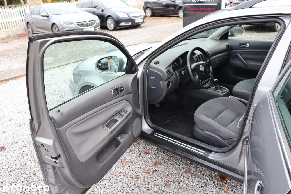 Volkswagen Passat 1.9 TDI Comfortline - 7