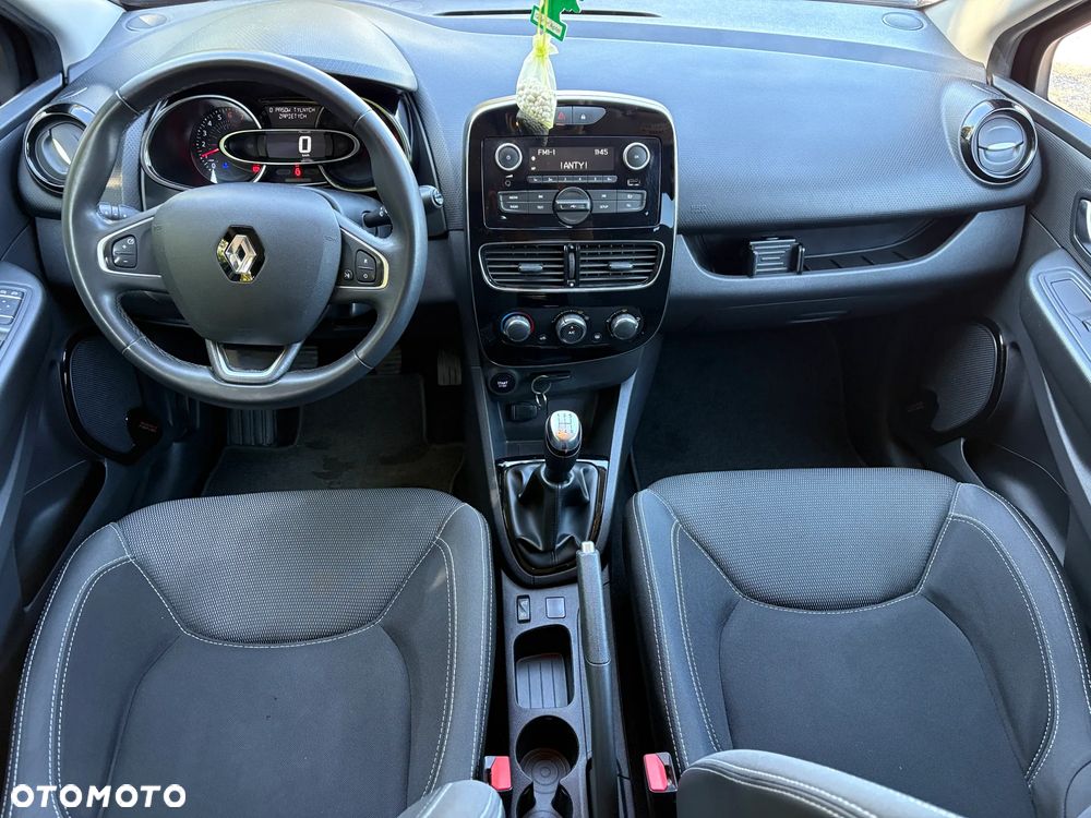 Renault Clio - 11