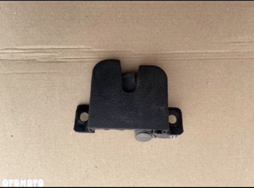 3B9827505E zamek tylnej klapy vw passat b5 fl - 1