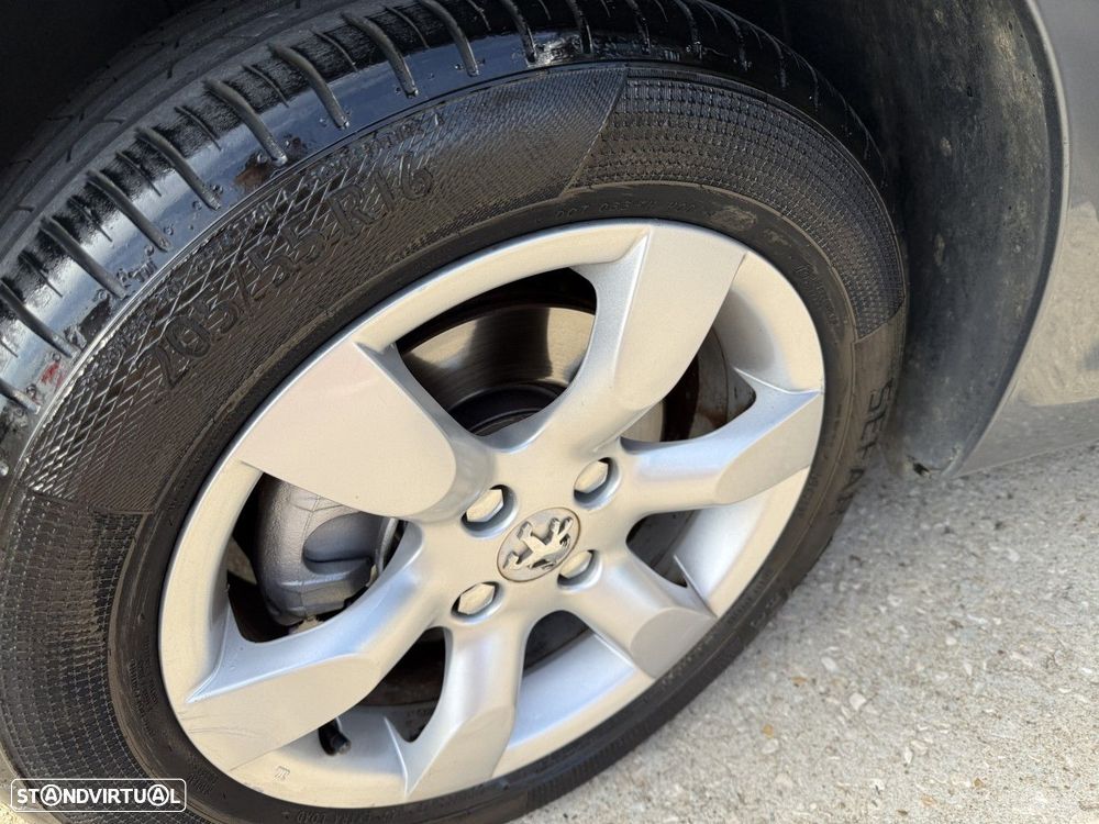 Peugeot 307 Break 1.6 HDi XS Premium — fotografia 37