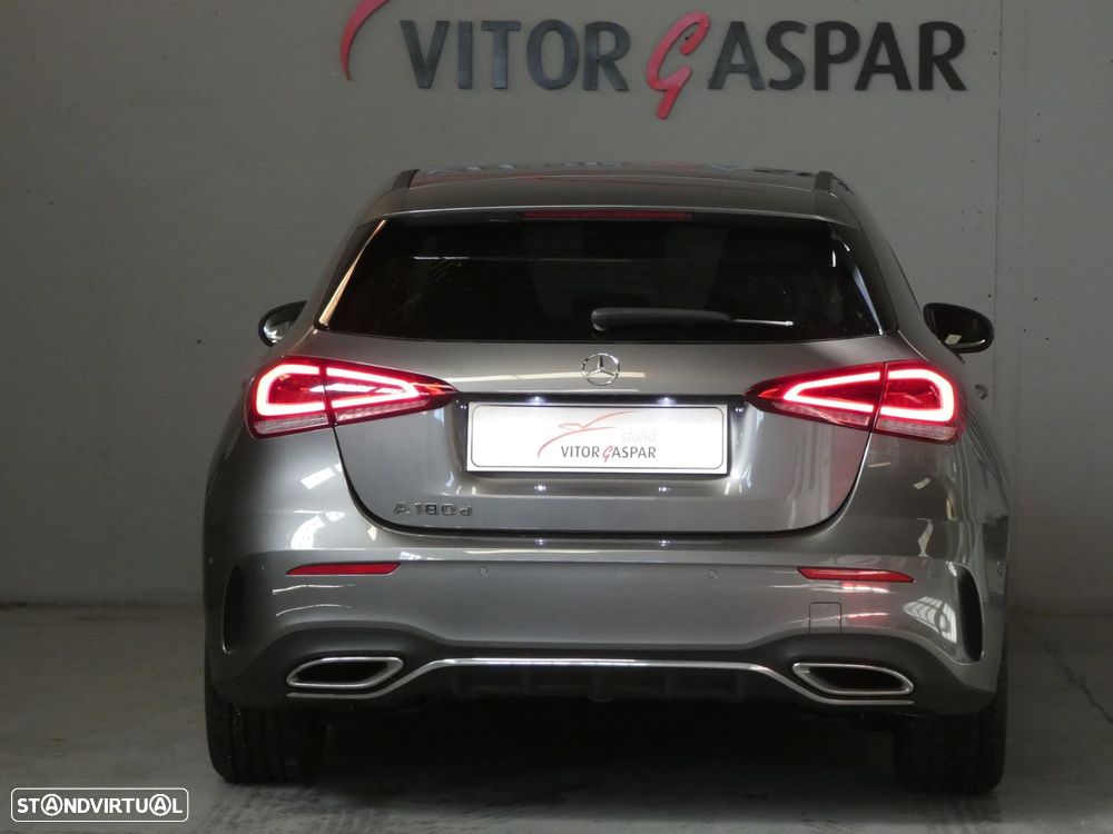 Mercedes-Benz A 180 d AMG Line - 12